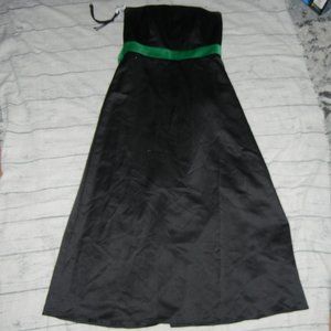 Black with Green Tie Sash evening gown Size 14